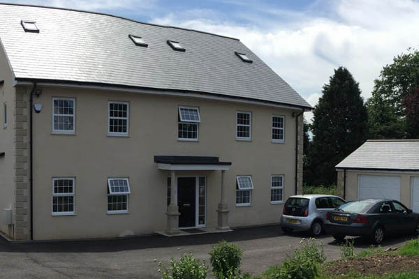 Court yard Parking to Front
